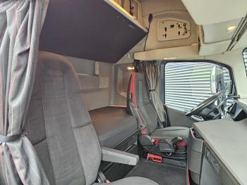 FH 540 8x4 / RETARDER / I PARK COOL / 90T